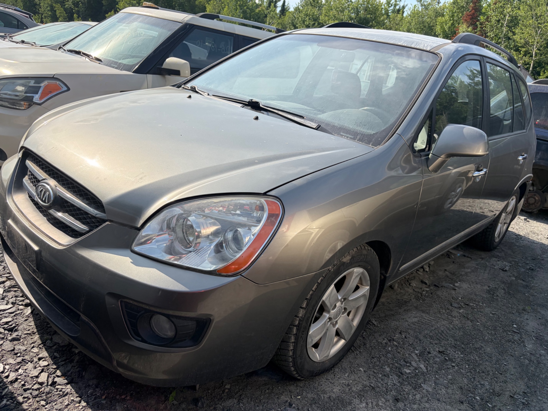 2009 Kia Rondo