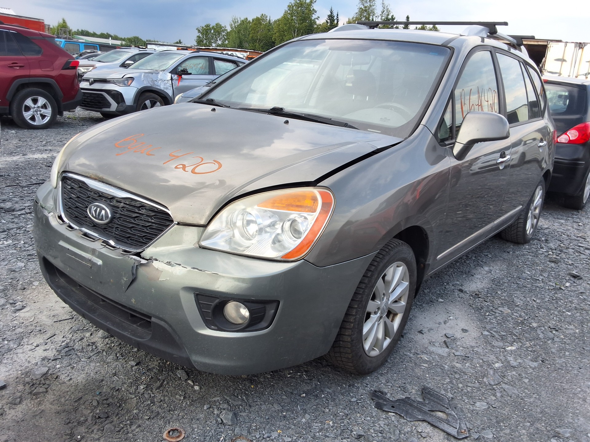 2011 Kia Rondo