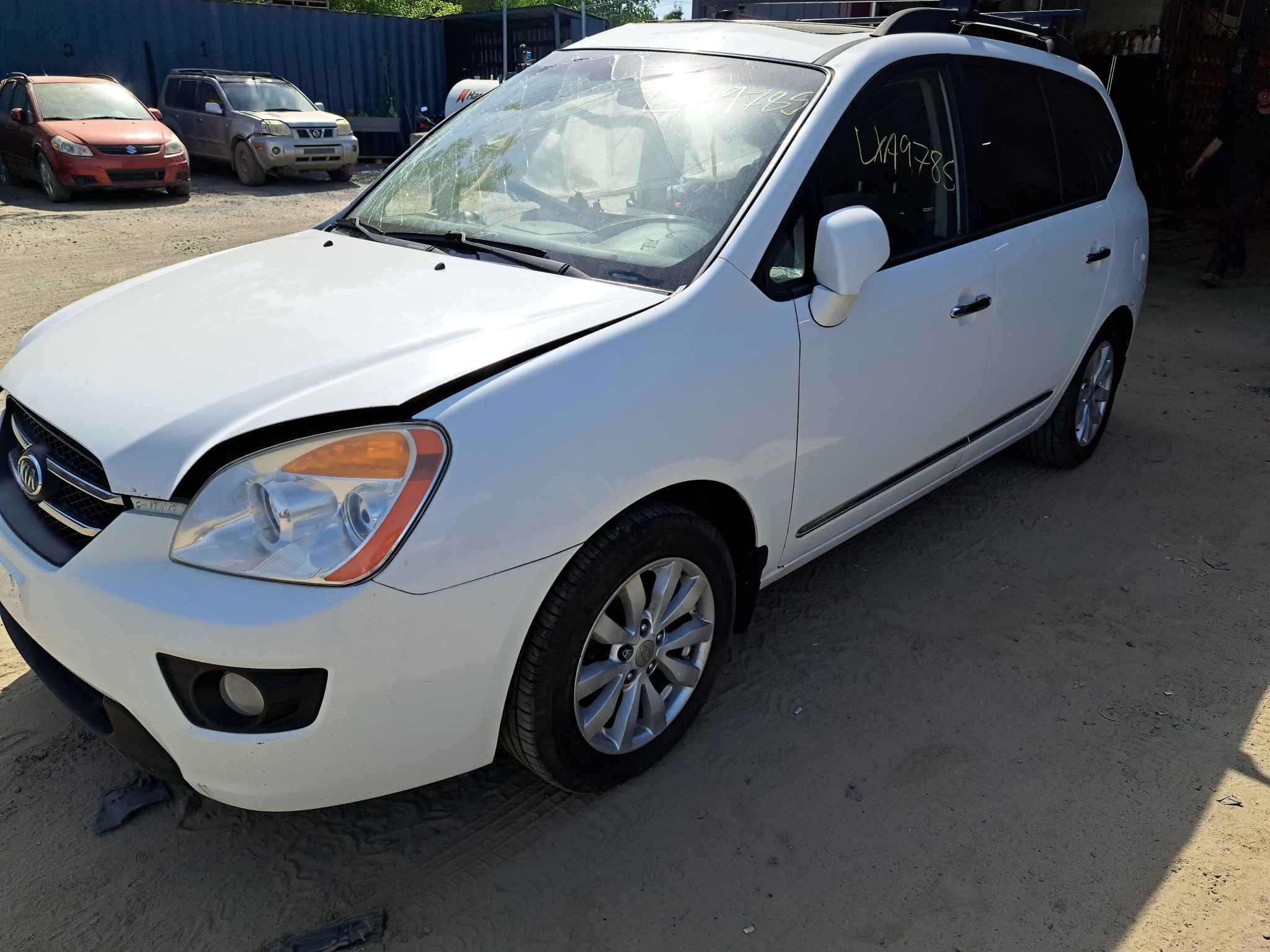 2010 Kia Rondo