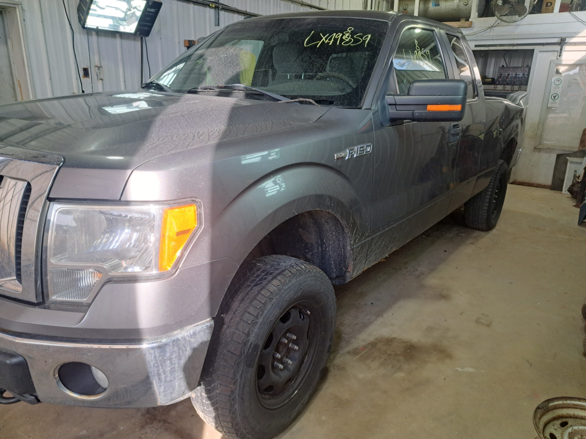 2012 Ford Pickup (Ford)