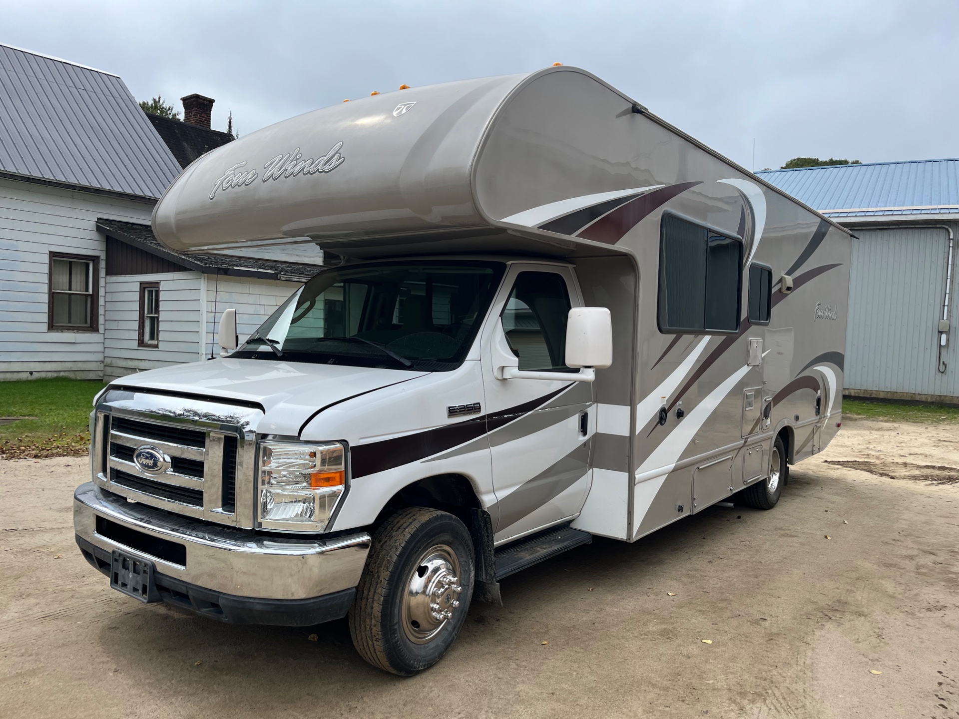 2015 Caravan/Mt.Home Motor Home