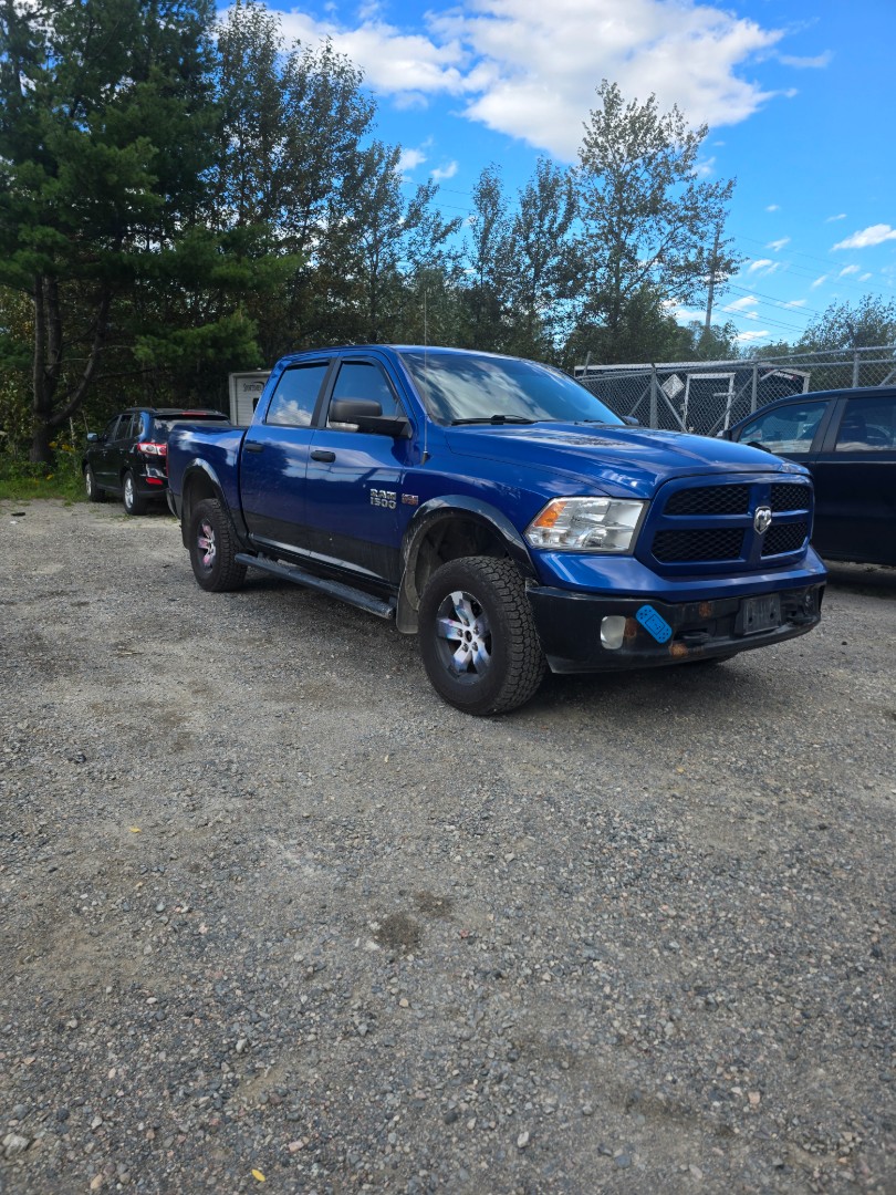 2016 Chrysler Pickup (Dodge)