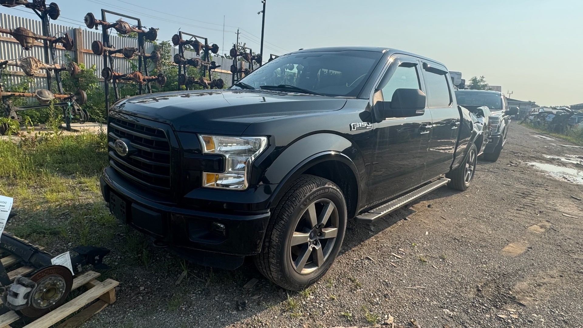 2016 Ford Pickup (Ford)