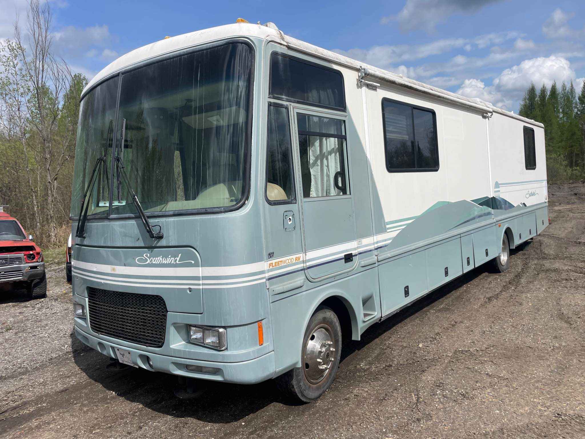 2000 Caravan/Mt.Home Motor Home