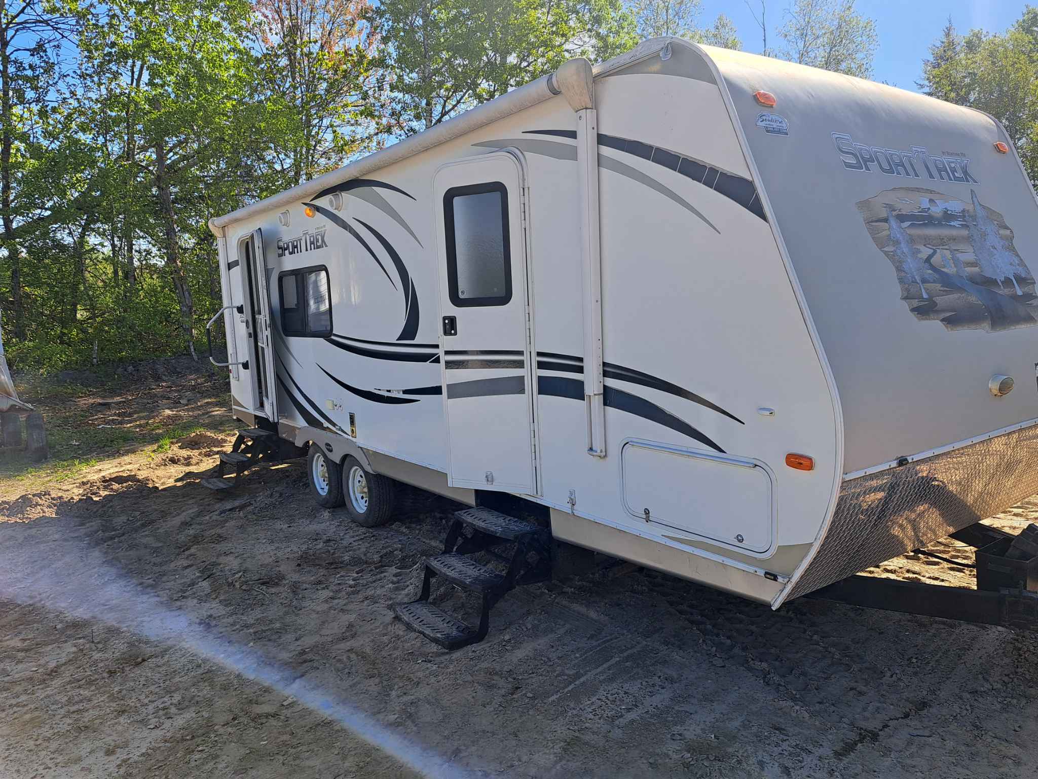 2013 Caravan/Mt.Home Travel Trailer