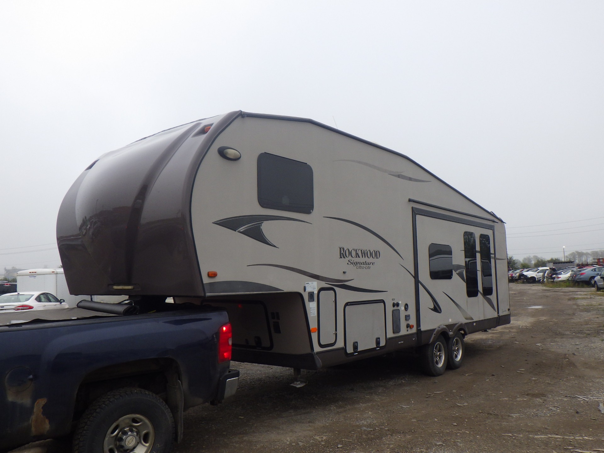 2013 Trailer Fifth Wheel Tr.