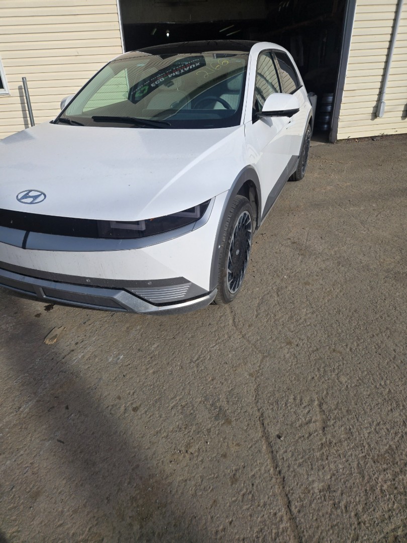 2024 Hyundai Ioniq